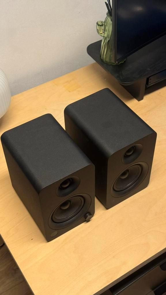 Kanto YU 140W Bluetooth Speakers, Audio, Tv en Foto, Luidsprekers, Gebruikt, Front, Rear of Stereo speakers, 120 watt of meer