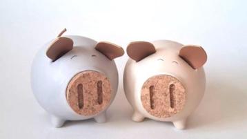 Spaarpot varken wit of creme p/st. beschikbaar voor biedingen