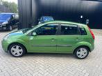 Ford Fiesta 1.4-16V Futura Airco Elek pakket 5drs Nwe APK, Voorwielaandrijving, Stof, Gebruikt, Zwart