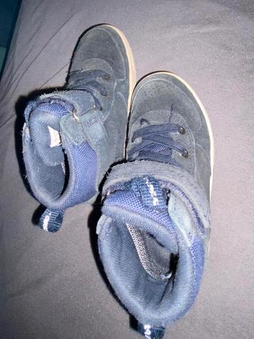 Halfhoge  donkerblauwe schoenen maat 26 beschikbaar voor biedingen
