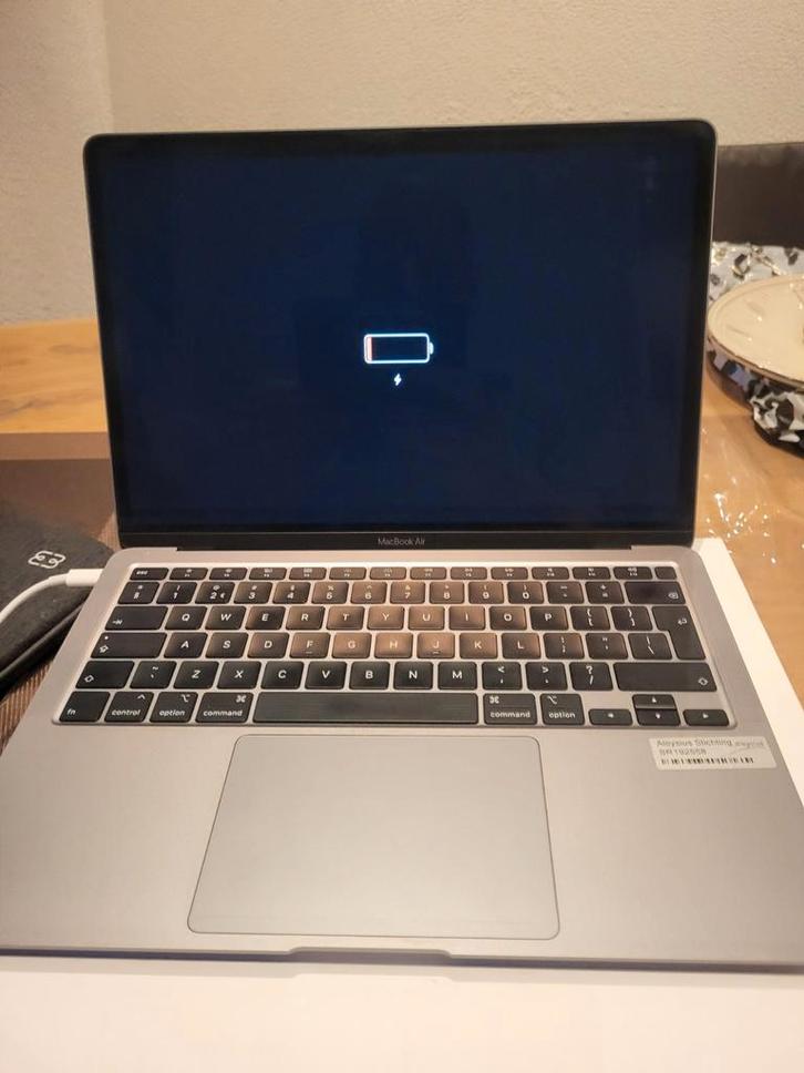 Apple MacBook Air A2179 (2020)accu defect, Computers en Software, Windows Laptops, Zo goed als nieuw, 13 inch, SSD, Minder dan 2 Ghz