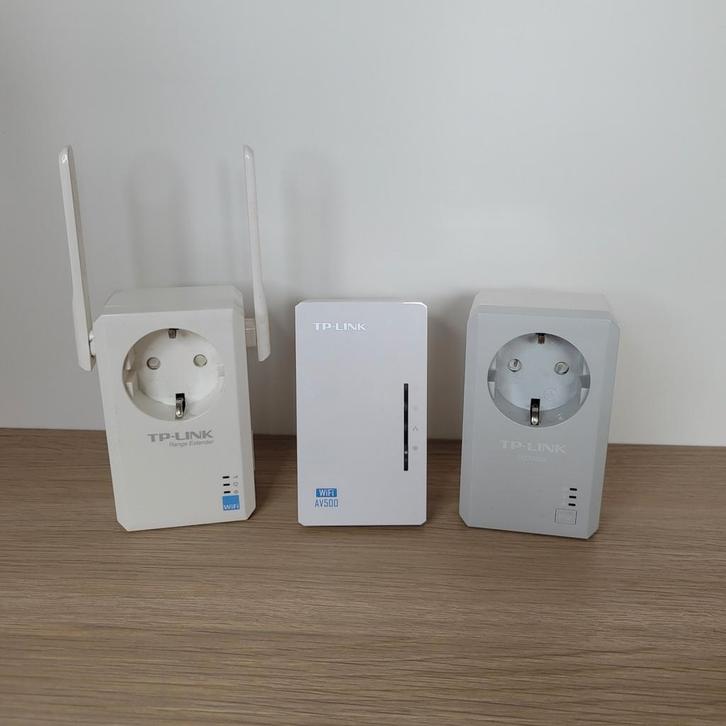 TP-Link Set van 3 Wifi Versterkers, Computers en Software, Powerlines, Zo goed als nieuw, Ophalen of Verzenden