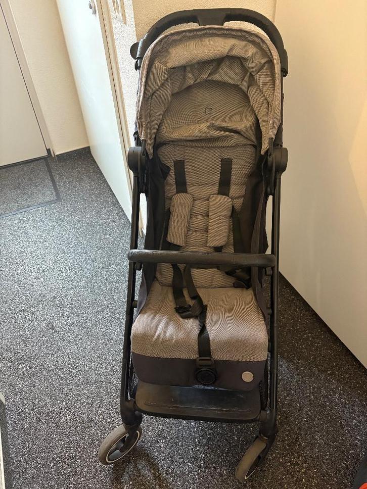 Cybex beezy buggy voor €150, Kinderen en Baby's, Buggy's, Gebruikt, Overige merken, Regenhoes, Verstelbare rugleuning, Zonnekap