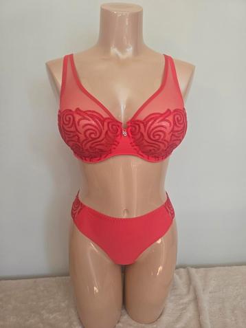 Nieuw louisa bracq bh 80d 85d 80f string 40 M 
hip beschikbaar voor biedingen