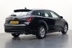 Toyota Corolla Touring Sports Hybrid 140 € 20.950,00, 1345 kg, 4 cilinders, Corolla, Zwart