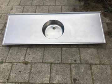 RVS aanrechtblad met enkele wasbak. beschikbaar voor biedingen