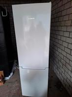 Bosch ijkast met vriezer bijna nieuw ophalen in heerlen, Witgoed en Apparatuur, Ophalen, 200 liter of meer, Met aparte vriezer