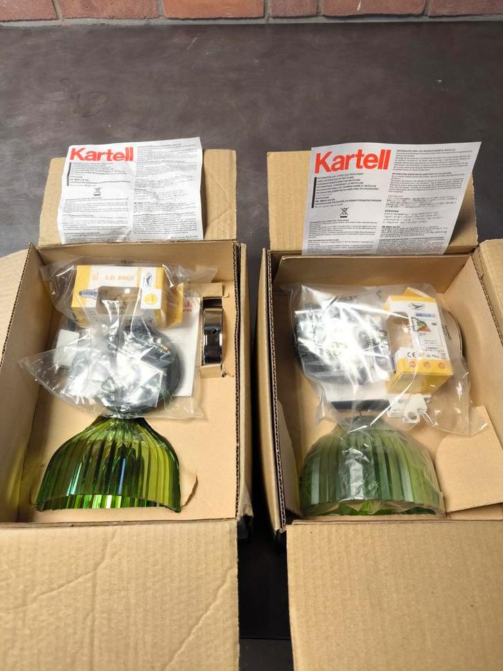 2x Kartell “E” hanglamp – Groen – Nieuw in doos, Huis en Inrichting, Lampen | Hanglampen, Nieuw, Minder dan 50 cm, Kunststof, Ophalen of Verzenden