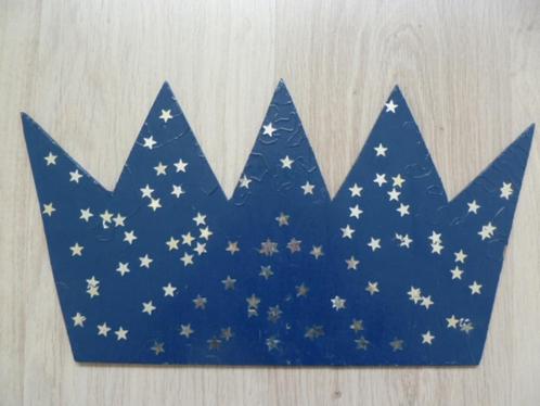 Houten kroon, donkerblauw met veel zilveren sterretjes erop., Hobby en Vrije tijd, Feestartikelen, Zo goed als nieuw, Versiering