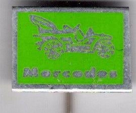 Mercedes groen op aluminium oldtimer auto speldje ( B_256 ), Verzenden, Zo goed als nieuw, Transport, Speldje of Pin