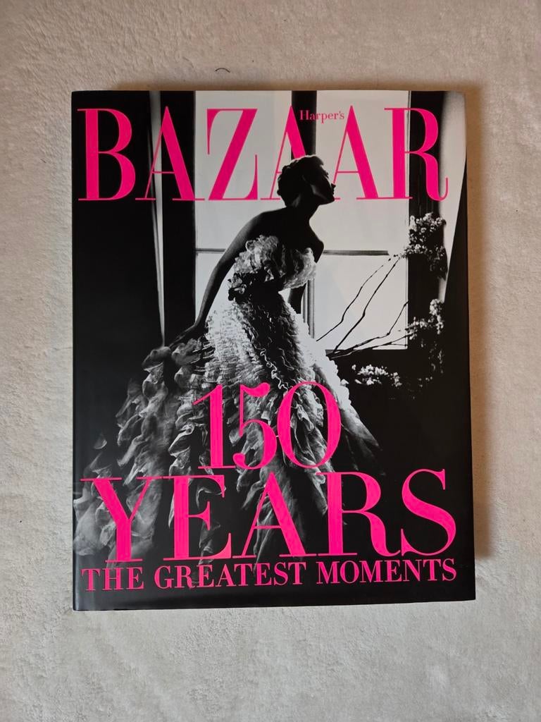 Koffietafelboek 150 years Harper's Bazaar - Nieuw, Boeken, Nieuw, Ophalen of Verzenden, Mode algemeen, Gwen Bailey
