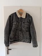 Pull & Bear gevoerd spijkerjasje te koop.Maat L, Kleding | Heren, Jassen | Winter, Ophalen of Verzenden