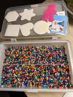 Grote doos strijkkralen met voorbeelden, Ophalen of Verzenden, Zo goed als nieuw, Materiaal