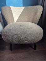 Bouclé fauteuil - Nieuwstaat, Huis en Inrichting, Fauteuils, Ophalen, Hout, Minder dan 75 cm, Zo goed als nieuw