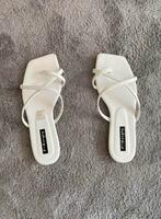 Minimalistische Elegante Sandalen Wit, Kleding | Dames, Schoenen, Nieuw, Sandalen of Muiltjes, Ophalen of Verzenden, Wit