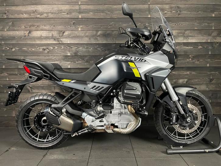 Moto Guzzi V100 STELVIO E5+ NERO VULCANO (bj 2024), Motoren, Motoren | Moto Guzzi, Bedrijf, Toermotor