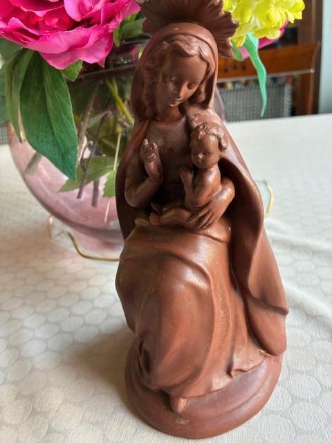 2 hummel goebel beelden van maria en kindje jezus, Verzamelen, Beelden en Beeldjes, Zo goed als nieuw, Hummel, Ophalen of Verzenden