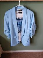 Leuk shirt met blazer. Weinig gedragen.  Maat s/m, Kleding | Dames, Jasjes, Kostuums en Pakken, Ophalen of Verzenden, Gedragen