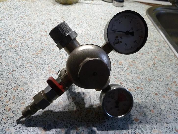 Vloeistof druk regelaar, Doe-het-zelf en Verbouw, Meetapparatuur, Gebruikt, Druk, Ophalen of Verzenden