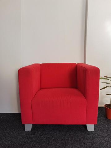 2x royale rode fautieuls / club chairs beschikbaar voor biedingen