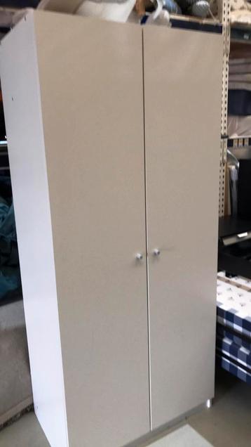 Kledingkast. IKEA. 