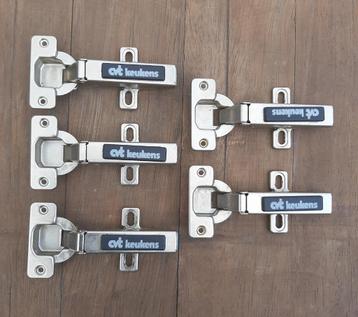 5x Blum Kastscharnieren Zelfsluitend CVT Keukens beschikbaar voor biedingen