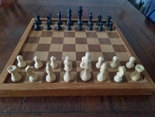 Vintage schaak- en damspel, Hobby en Vrije tijd, Gezelschapsspellen | Bordspellen, Gebruikt, Ophalen of Verzenden