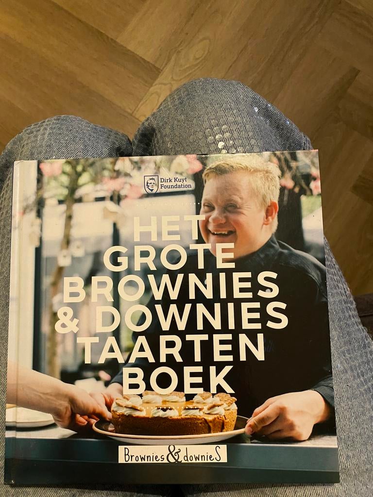 Het Grote Brownies & DownieS Taartenboek – Thijs Swinkels, Verzenden, Zo goed als nieuw
