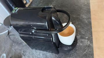 Koffiemachine koffiezetapparaat Nespresso Inissia beschikbaar voor biedingen
