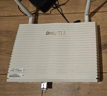 Diverse Routers en switches beschikbaar voor biedingen