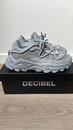 Decibel Sneakers Grijs - nieuw maat 42,5, Ophalen of Verzenden, Zo goed als nieuw, Sneakers of Gympen