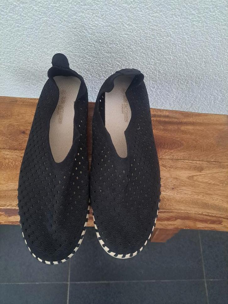 Instappers Ilse Jacobsen maat 40 zwart, Kleding | Dames, Schoenen, Zo goed als nieuw, Instappers, Zwart, Ophalen of Verzenden