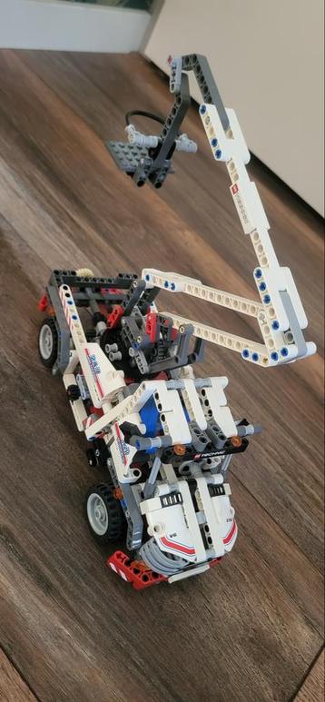 Lego Technic Kraanwagen beschikbaar voor biedingen