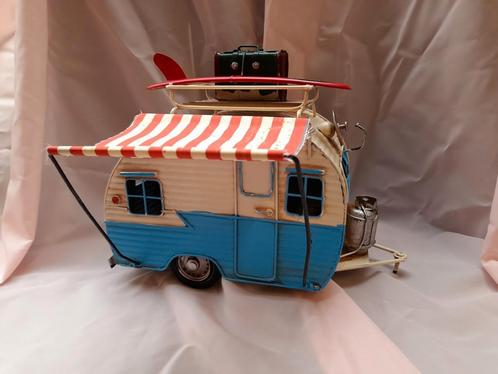 Mooie blikken caravan, Hobby en Vrije tijd, Modelauto's | 1:24, Zo goed als nieuw, Maisto, Ophalen of Verzenden