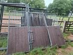 Voorfront, Dieren en Toebehoren, Stalling en Weidegang
