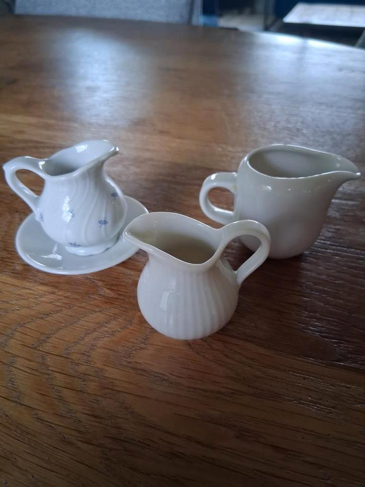 3 Kleine Roomkannetjes, Antiek en Kunst, Antiek | Servies los, Ophalen of Verzenden