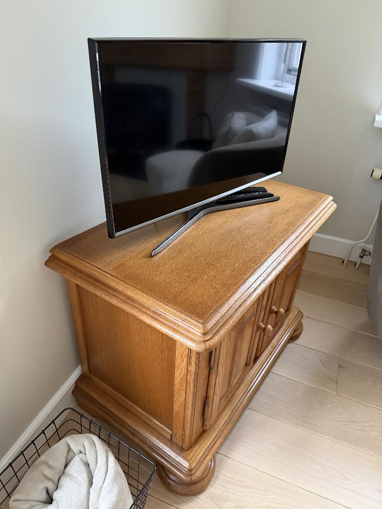 Massief honing-eiken tv-meubel, Ophalen, Gebruikt, Eikenhout, 50 tot 100 cm