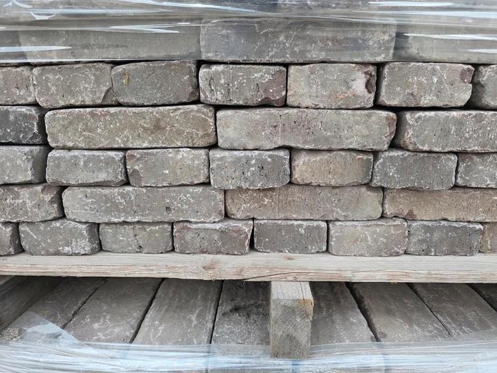 Uniek steentje rijnformaat 17x4 cm paars!, Tuin en Terras, Tegels en Klinkers, Zo goed als nieuw, Klinkers, Keramiek, Ophalen of Verzenden