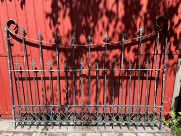 26,5 meter gegalvaniseerd hekwerk beschikbaar voor biedingen