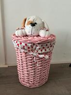 Roze rieten mand met deksel, Kinderen en Baby's, Kinderkamer | Commodes en Kasten, Gebruikt, Minder dan 50 cm, Ophalen, Minder dan 90 cm