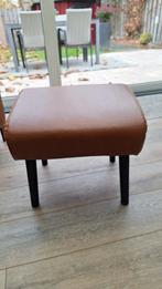 Gratis voetenbankje., Huis en Inrichting, Banken | Voetenbanken en Poefen, Ophalen, Gebruikt, Rechthoekig, Minder dan 50 cm