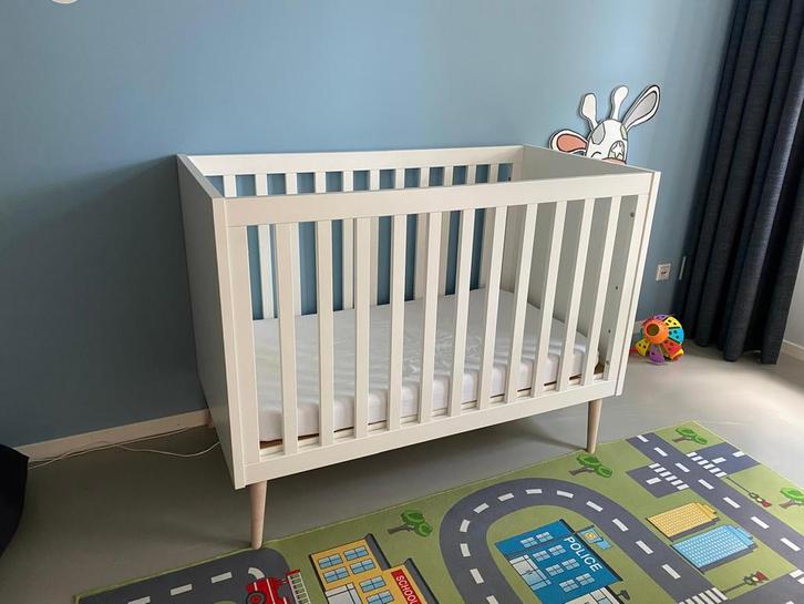 Europe baby ledikant Sterre wit + matras, Kinderen en Baby's, Babywiegjes en Ledikanten, Zo goed als nieuw, Ledikant, Ophalen