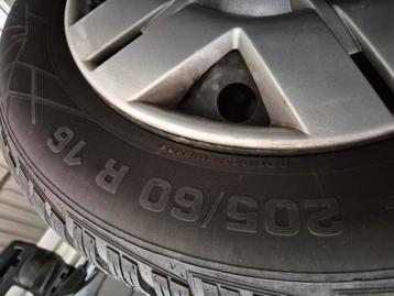 Winterbanden 205/60R16 beschikbaar voor biedingen