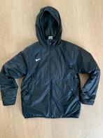 Nike Tussenjas 147-158 Zwart L, Ophalen of Verzenden, Nike, Jongen of Meisje, Jas