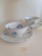 2 Theekopjes met Blauw Bloemetje, Gebruikt, Ophalen of Verzenden, Overige stijlen, Kop(pen) en/of Schotel(s)