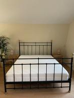 Bed 1.60 x 2. 00 m spijlen zwart met lattenbodem, Huis en Inrichting, Slaapkamer | Bedden, Ophalen, Gebruikt, Zwart, Tweepersoons