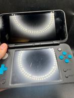 Nintendo 2DS XL - Zwart/Blauw, Spelcomputers en Games, Spelcomputers | Nintendo 2DS en 3DS, Gebruikt, Blauw, Lenn hodes, 2DS XL