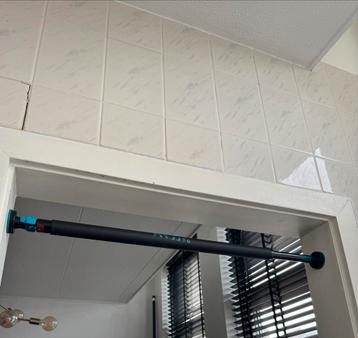 Oprekstang / Pull-up bar beschikbaar voor biedingen