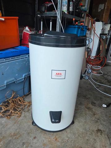 AEG was centrifuge 2800 toeren  beschikbaar voor biedingen