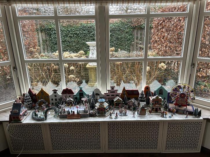 Plank wintertafereel met Lemax huisjes, Diversen, Kerst, Gebruikt, Ophalen